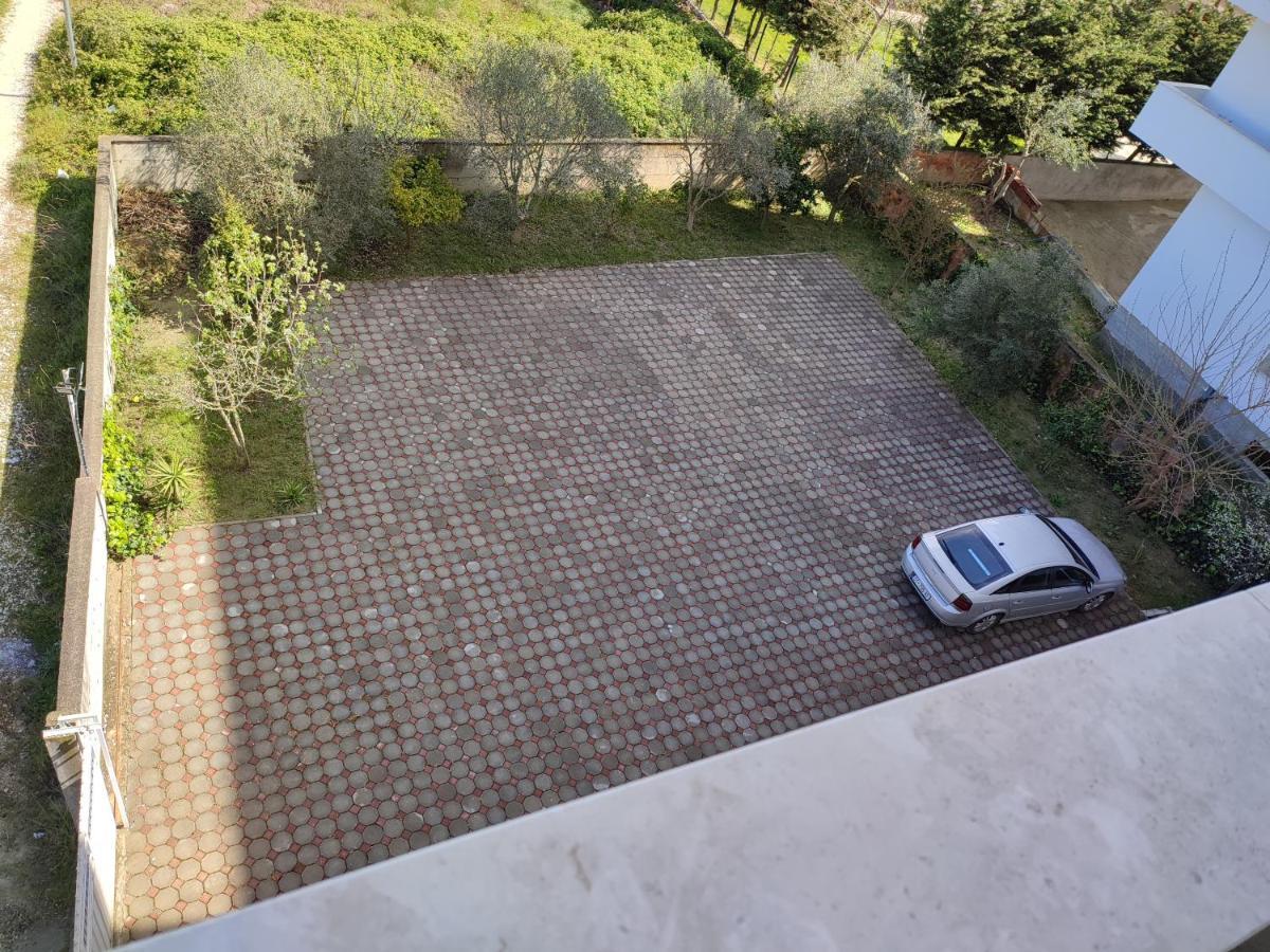 Sabi Apartment Golem Qerret Exterior foto