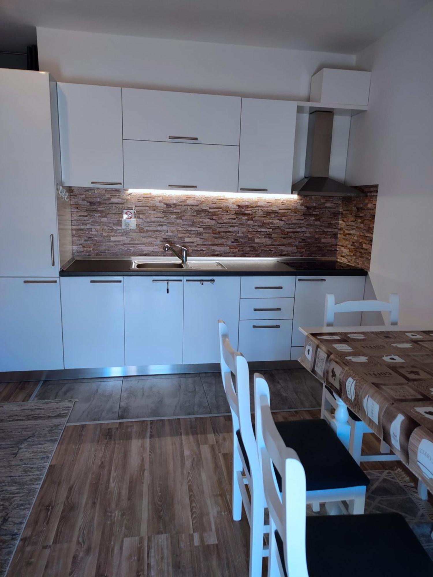 Sabi Apartment Golem Qerret Exterior foto